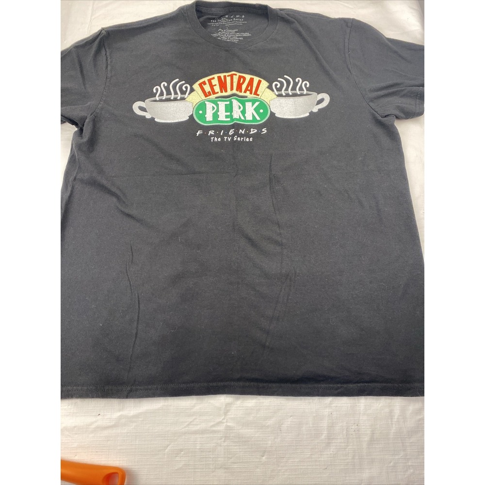 FRIENDS The Television Series Central Perk Black T-shirt Womens LG Anniston Cox